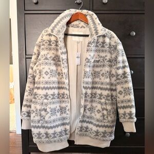 American Eagle Outfitters Cream and Gray Sherpa Coat